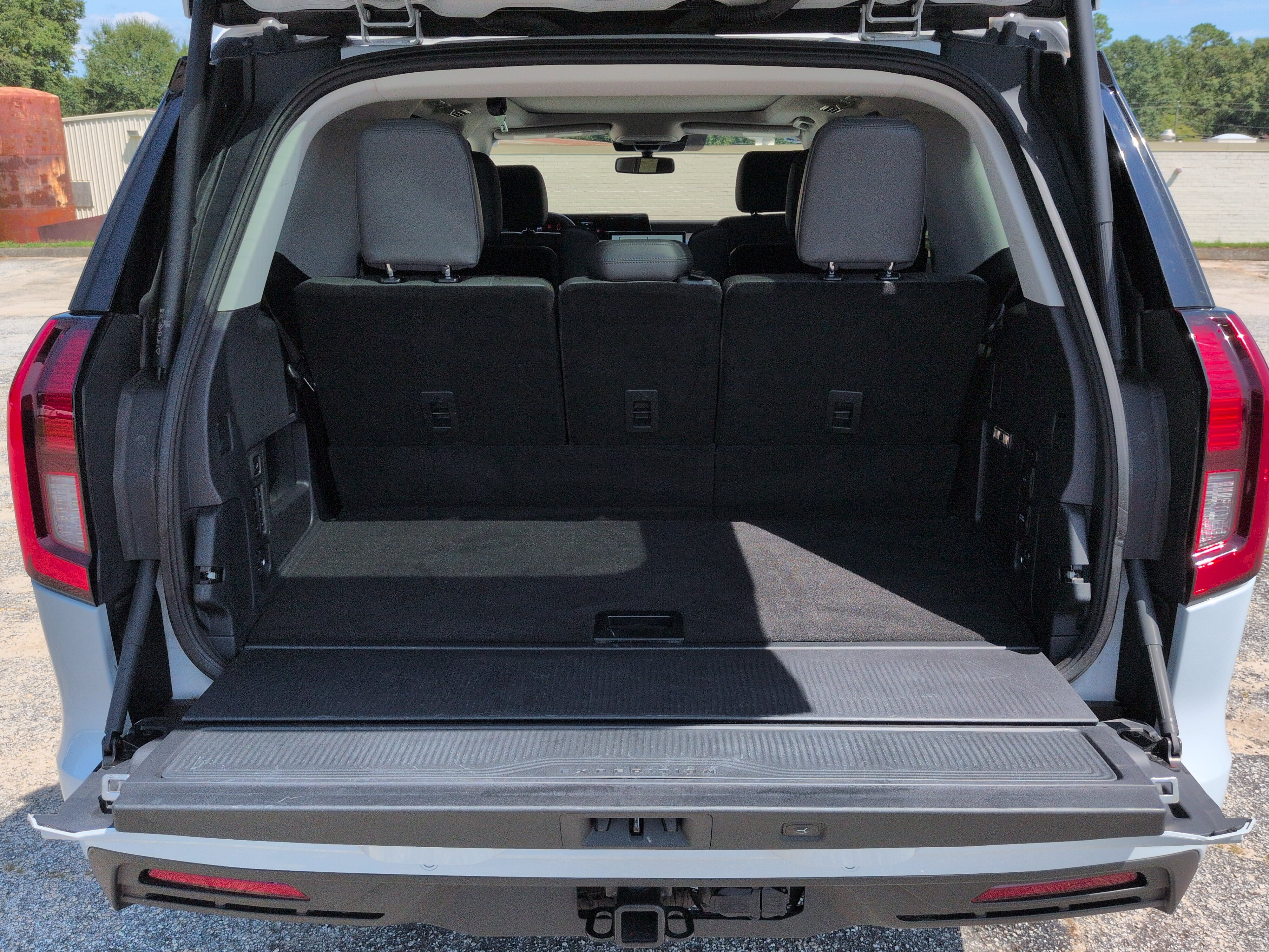 Certified 2025 Ford Expedition Active RWD image 11