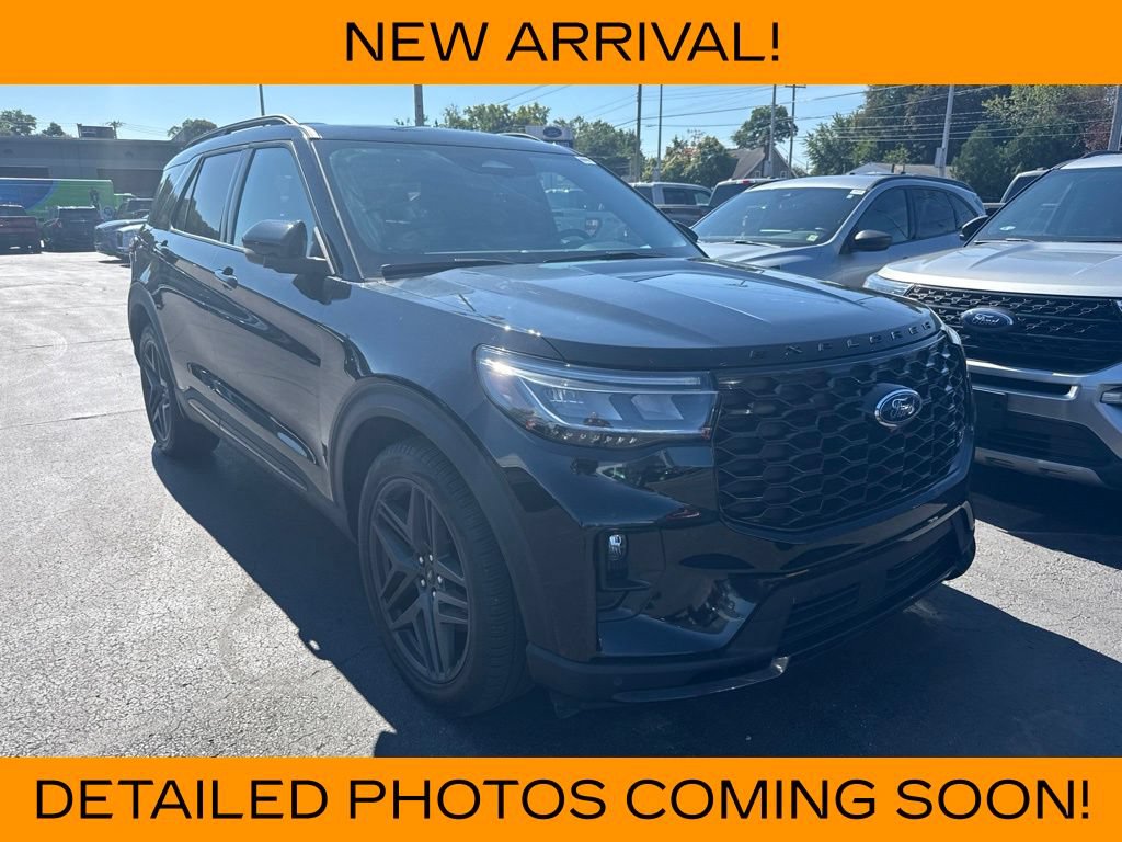 Certified 2025 Ford Explorer ST AWD/4WD image 2