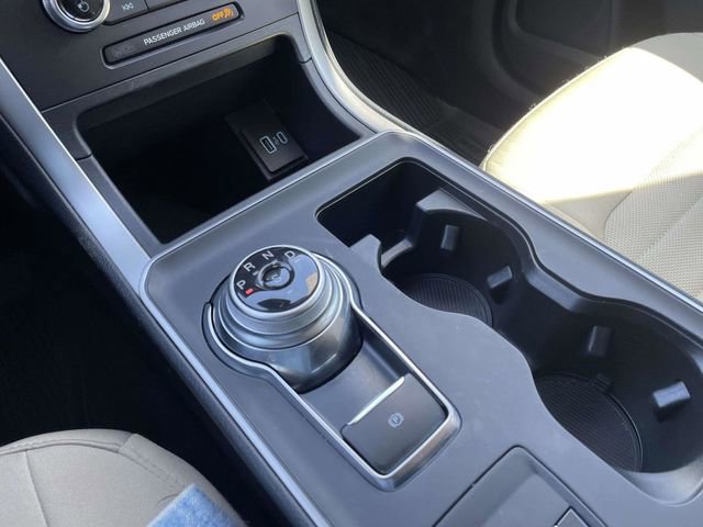 Certified 2024 Ford Edge SE w/ Black Appearance Package image 9