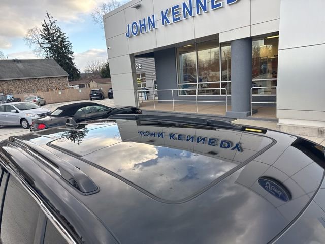 Used 2022 Jeep Grand Cherokee Overland w/ Luxury Tech Group IV image 13