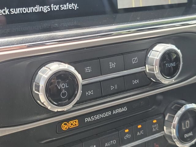 Certified 2022 Ford F350 Platinum AWD/4WD image 24