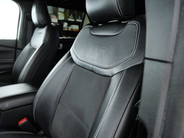 Certified 2022 Ford Explorer ST w/ ST Street Pack AWD/4WD image 16