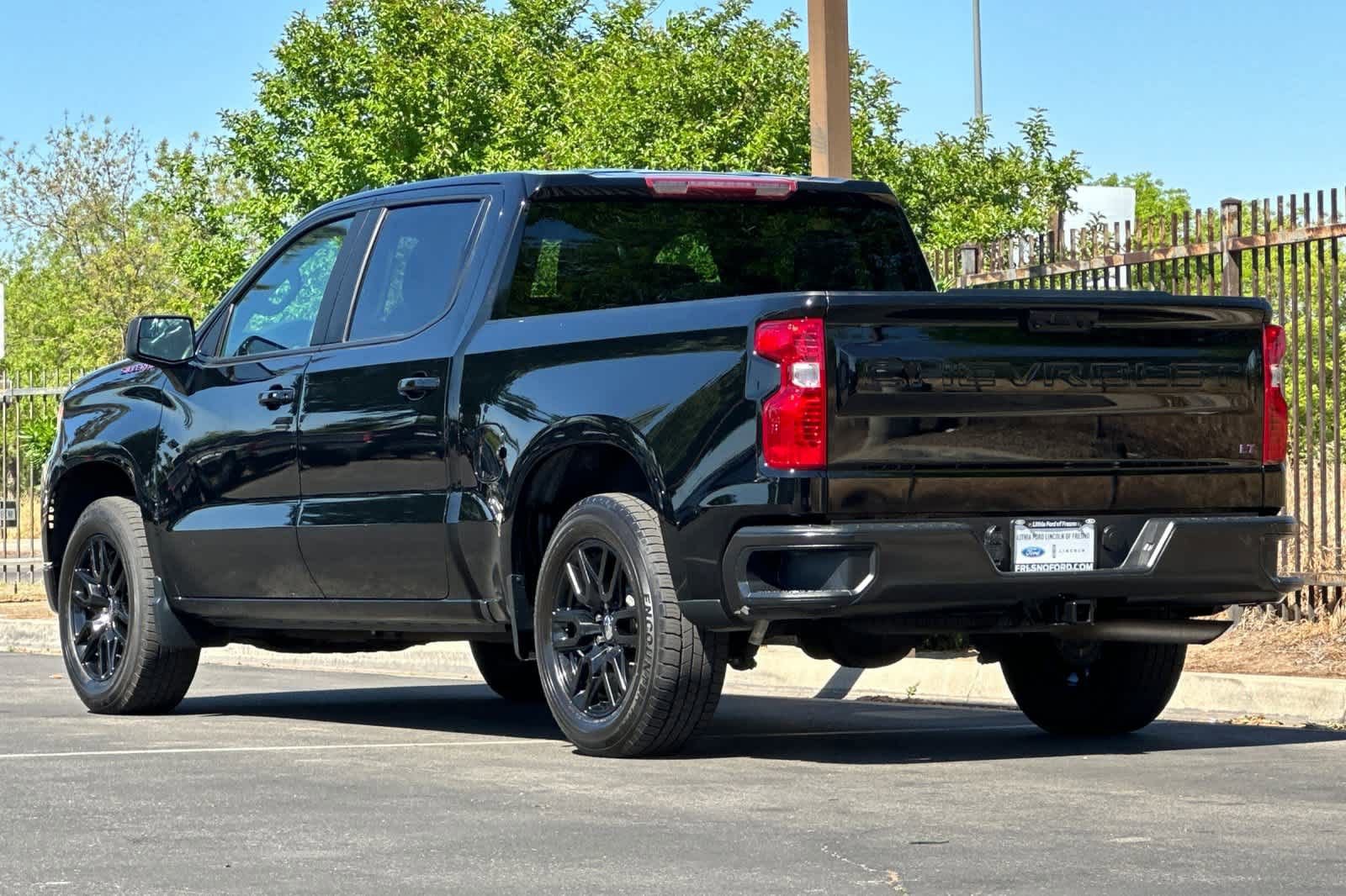 Used 2023 Chevrolet Silverado 1500 LT image 3