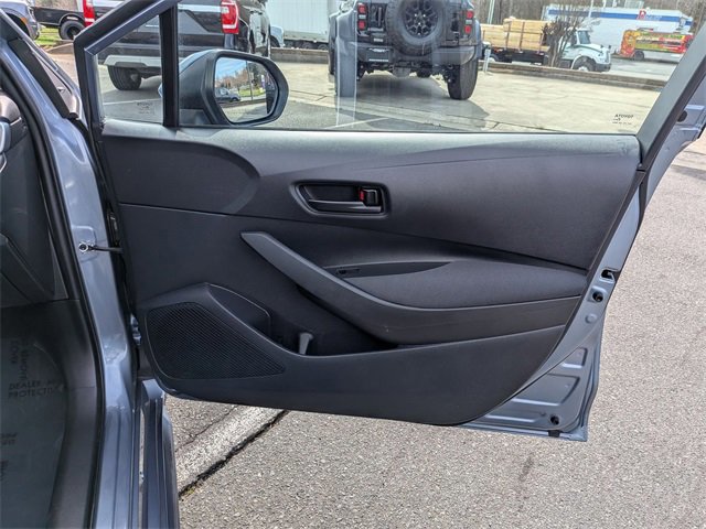 Used 2024 Toyota Corolla LE image 31