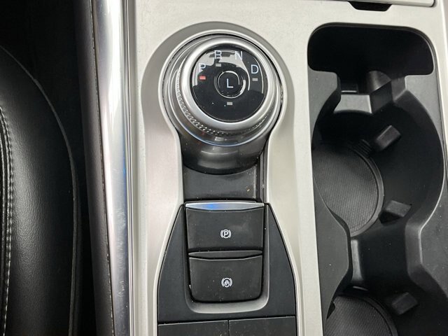 Certified 2022 Ford Explorer XLT w/ Equipment Group 202A AWD/4WD image 25