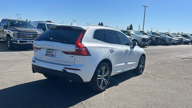 Used 2021 Volvo XC60 T5 Momentum w/ Advanced Package image 3
