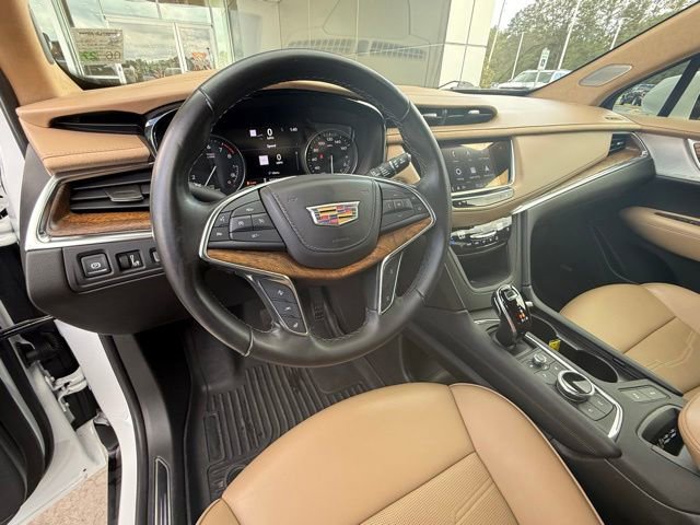 Used 2022 Cadillac XT5 Premium Luxury w/ Platinum Package FWD image 10