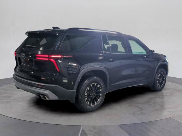 Used 2024 Chevrolet Traverse Z71 w/ LPO, Floor Liner Package AWD/4WD image 6