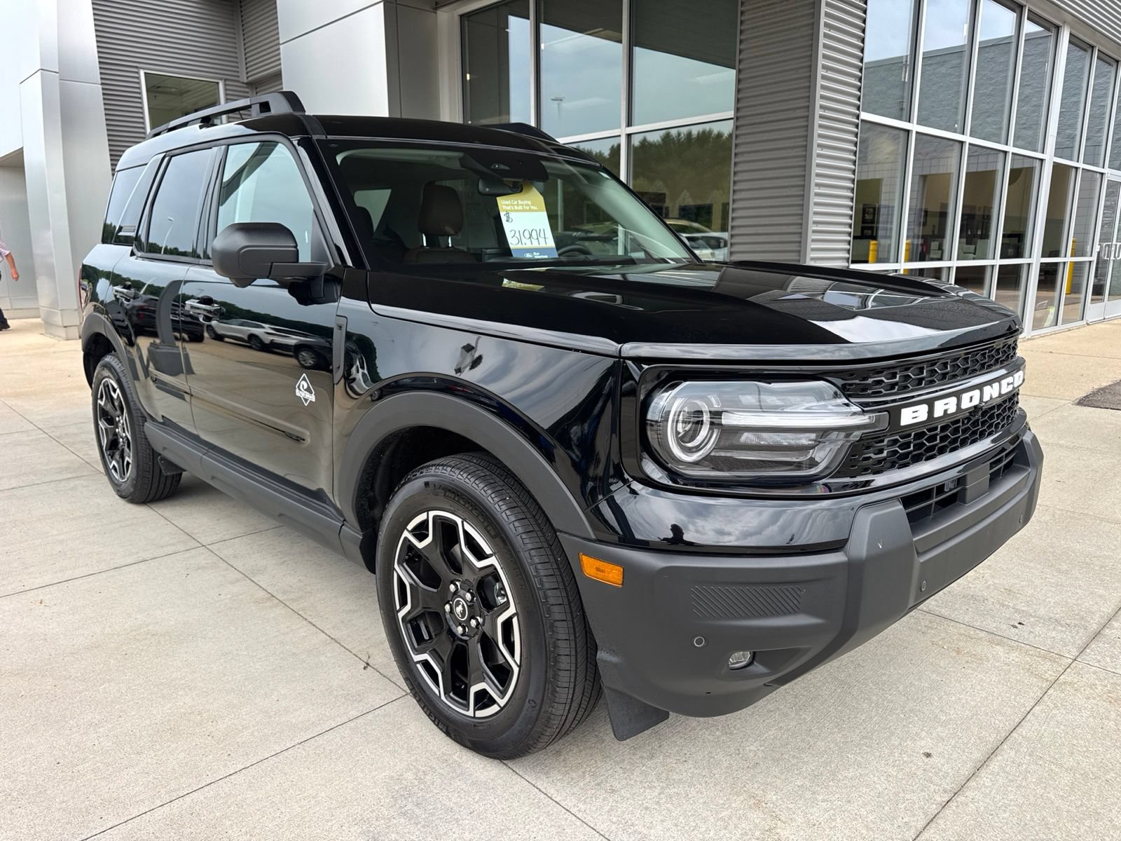 Certified 2025 Ford Bronco Sport Outer Banks w/ Outer Banks Tech Package+ AWD/4WD image 10