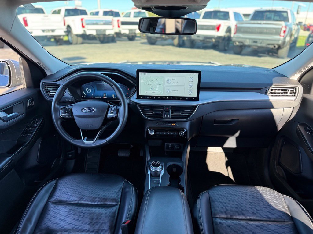 Certified 2024 Ford Escape Platinum AWD/4WD image 2