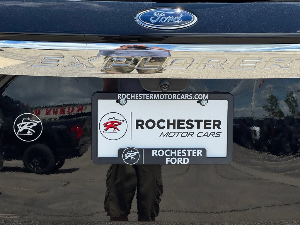 Certified 2024 Ford Explorer XLT w/ Equipment Group 202A AWD/4WD image 46