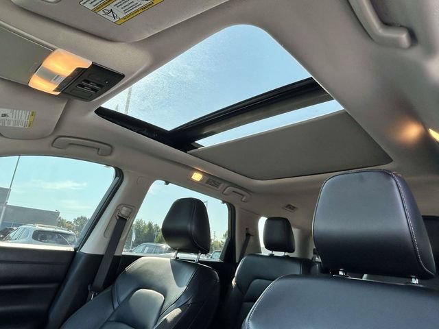 Used 2024 Nissan Pathfinder SL w/ SL Premium Package FWD image 17