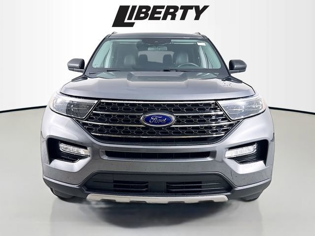 Certified 2022 Ford Explorer XLT w/ Equipment Group 202A image 8