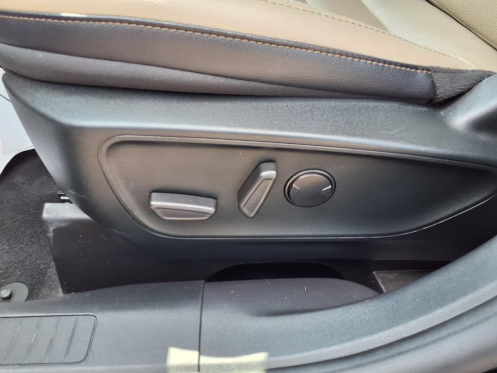 Certified 2022 Ford Escape SEL AWD/4WD image 24