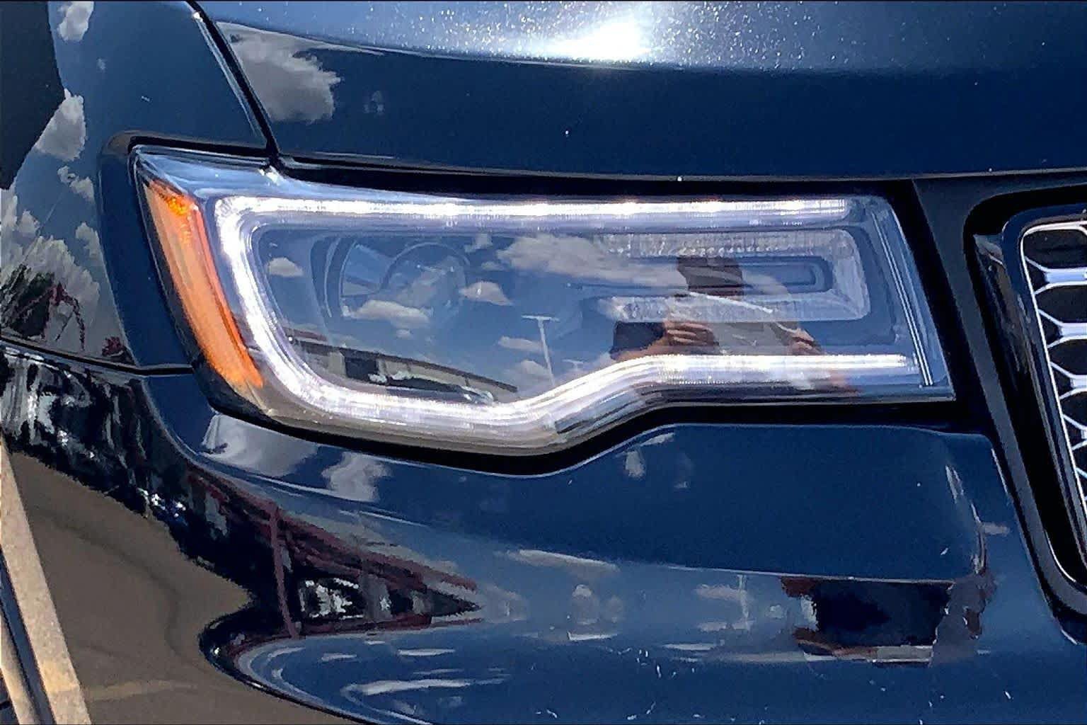 Used 2022 Jeep Grand Cherokee Laredo X RWD image 28