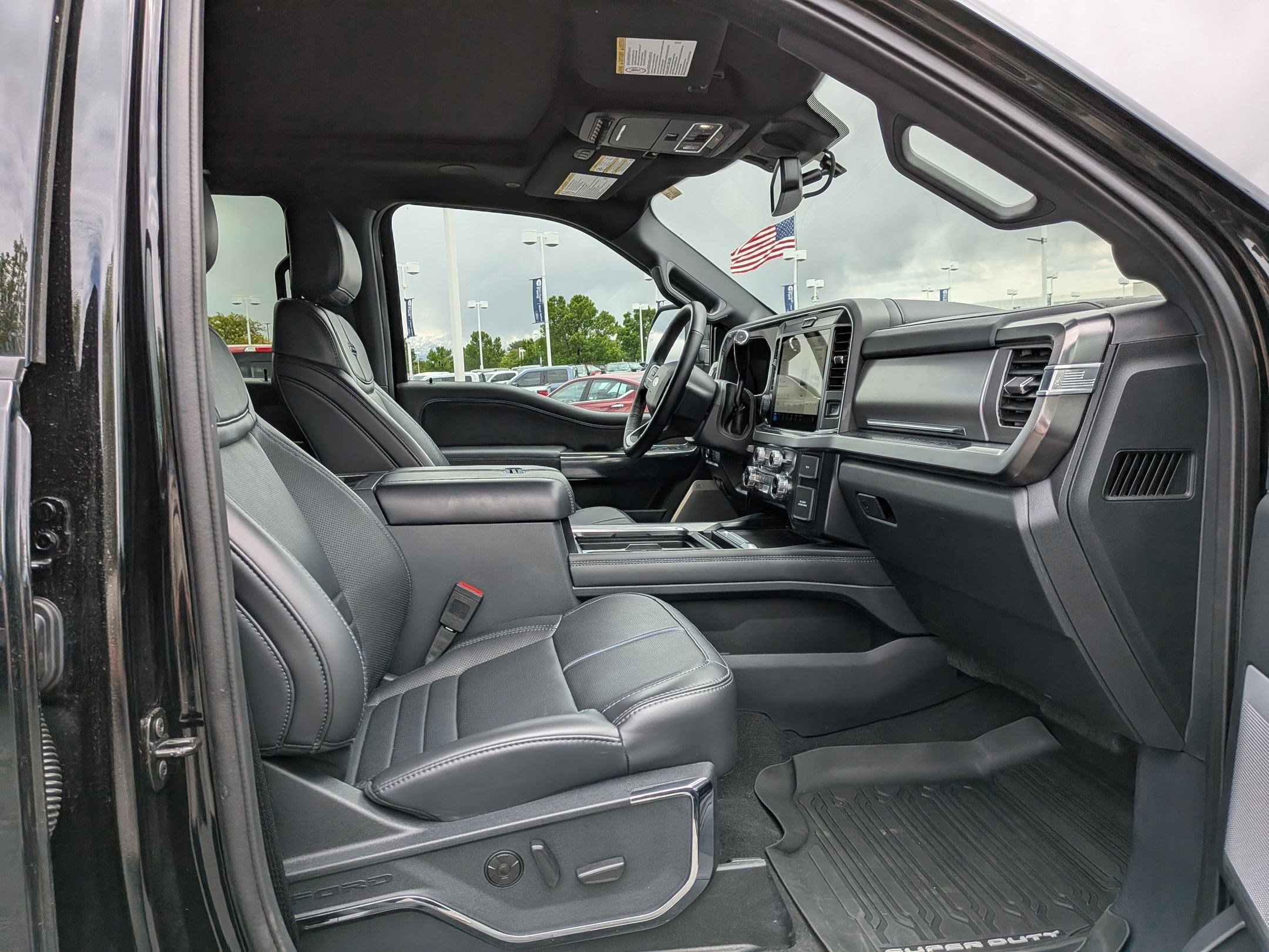 Certified 2025 Ford F350 Platinum AWD/4WD image 34