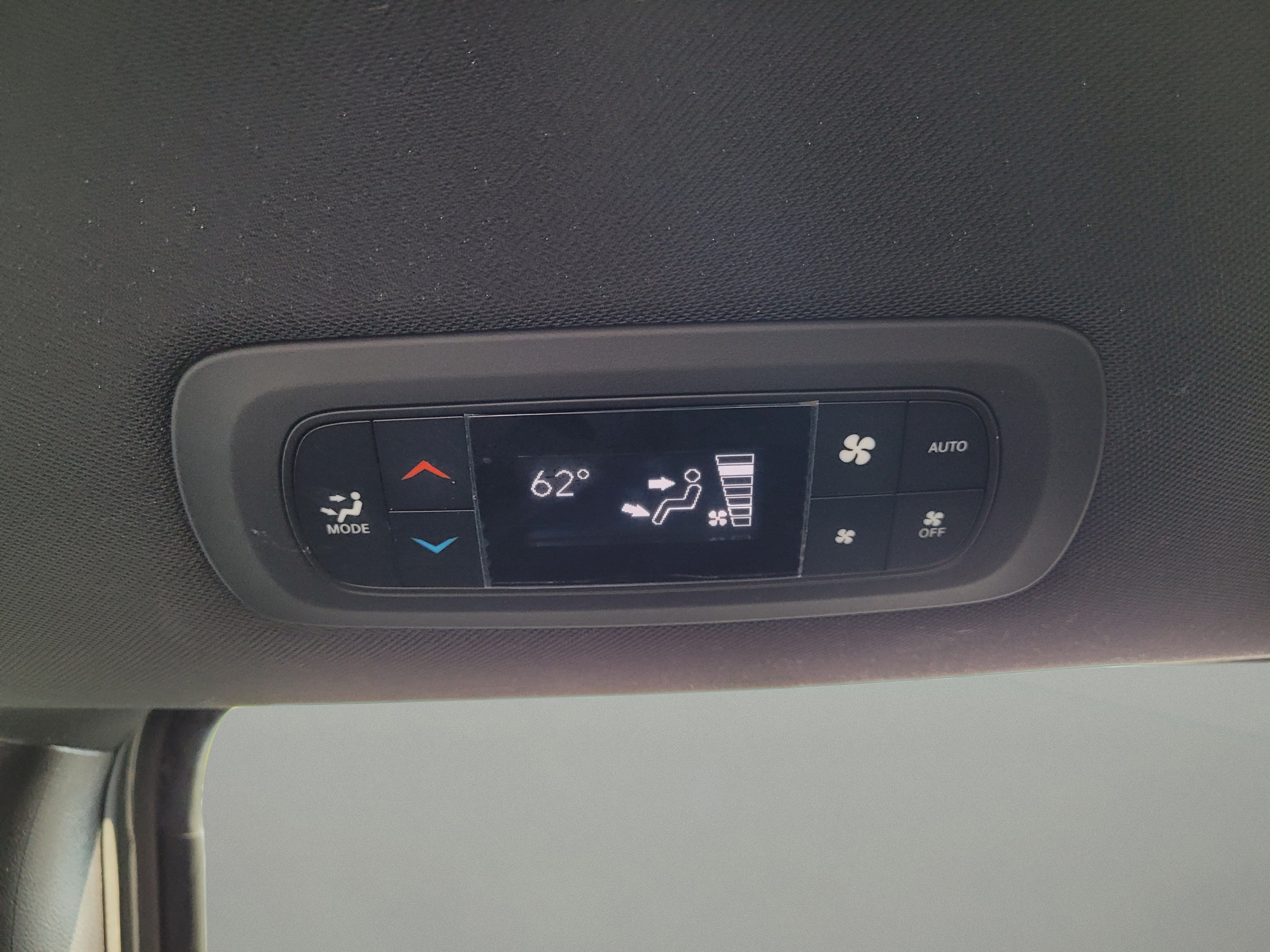 Used 2021 Chrysler Pacifica Touring w/ S Appearance Package FWD image 17