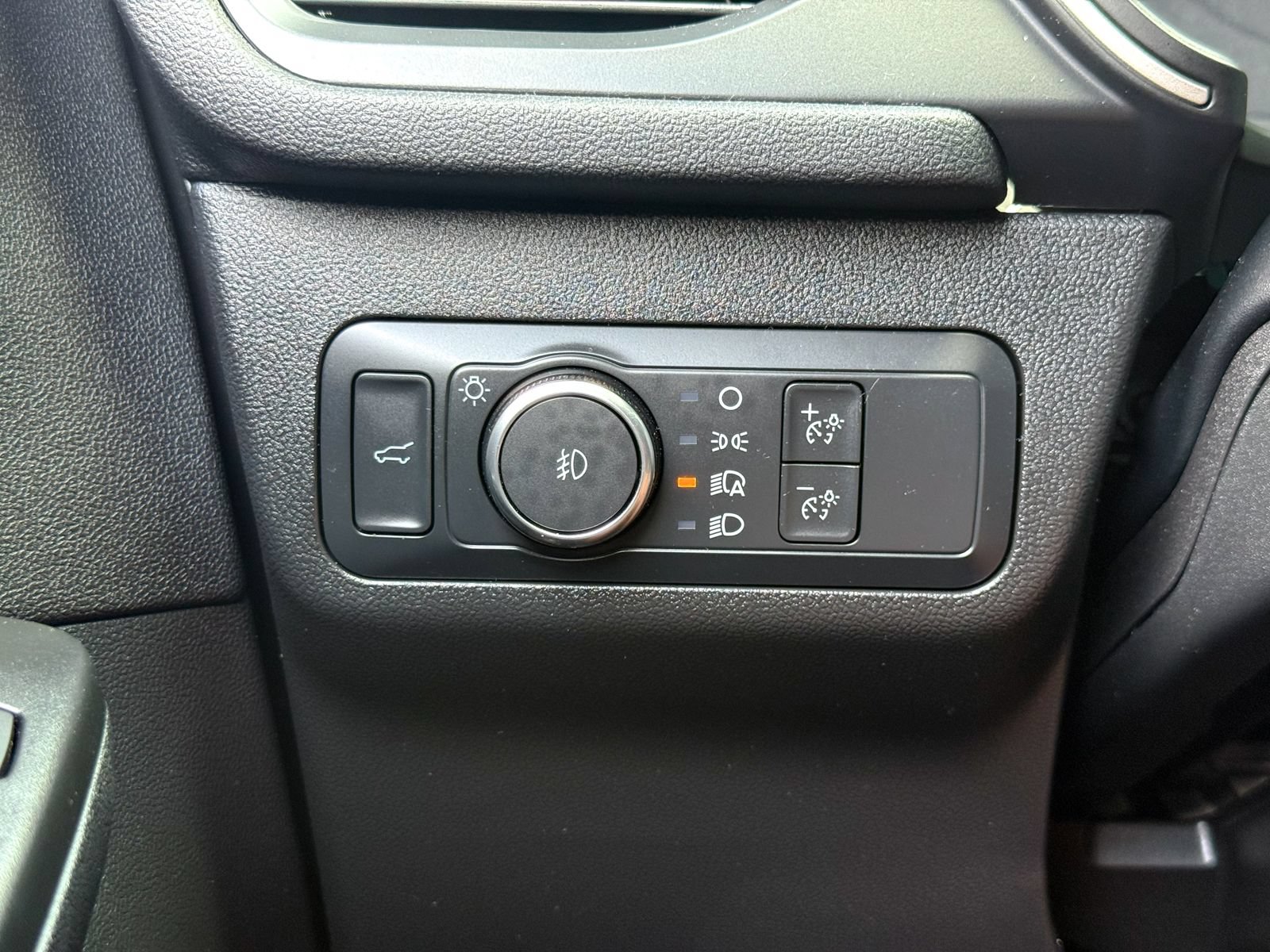 Certified 2022 Ford Escape SEL w/ SEL Stealth AWD Package image 34