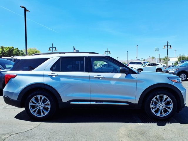 Certified 2022 Ford Explorer XLT w/ Equipment Group 202A image 7