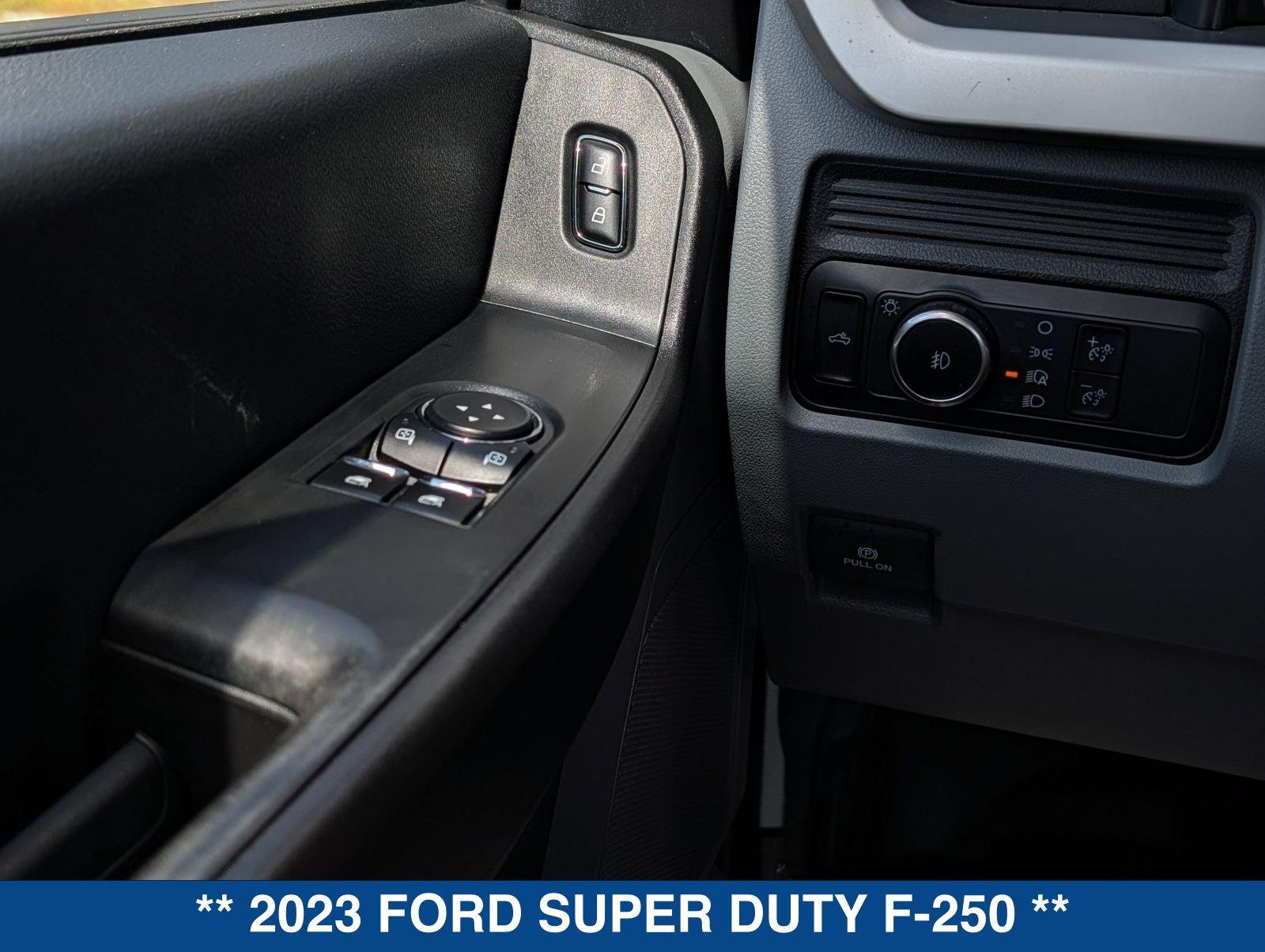 Certified 2023 Ford F250 XL w/ XL Chrome Package RWD image 19