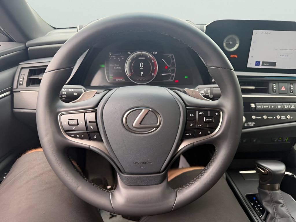 Used 2025 Lexus ES 300h w/ Premium Package FWD image 20