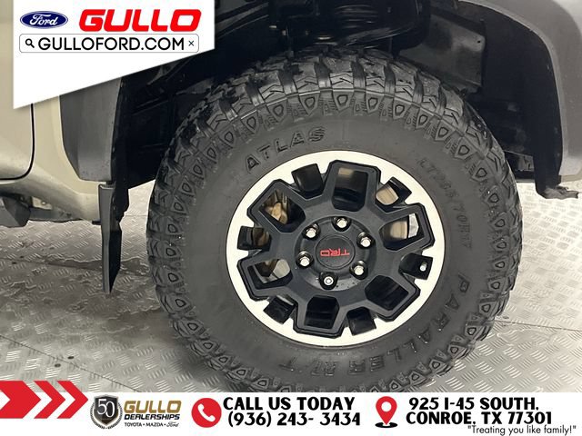 Used 2024 Toyota Tacoma TRD Off-Road AWD/4WD image 31