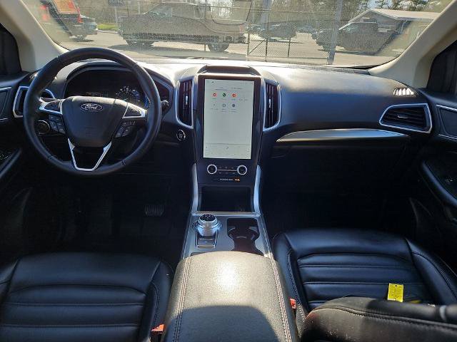 Certified 2022 Ford Edge SEL w/ Convenience Package AWD/4WD image 3