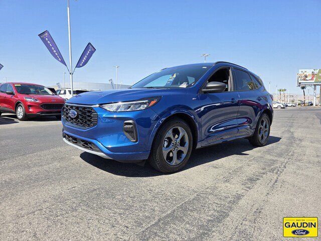 Certified 2023 Ford Escape ST-Line w/ Tech Pack #1 FWD image 3