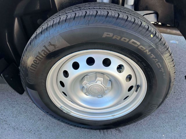 Certified 2025 Ford Maverick XL FWD image 12