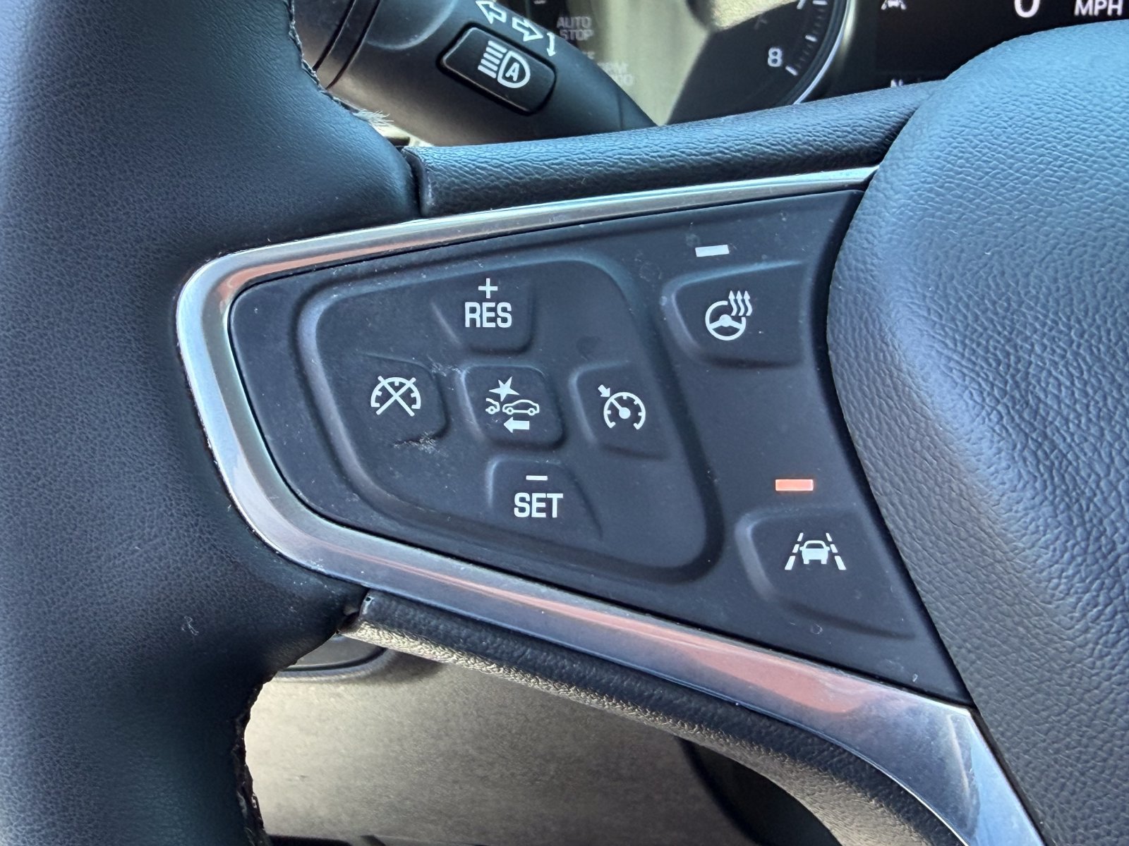 Used 2023 Chevrolet Equinox Premier AWD/4WD image 27