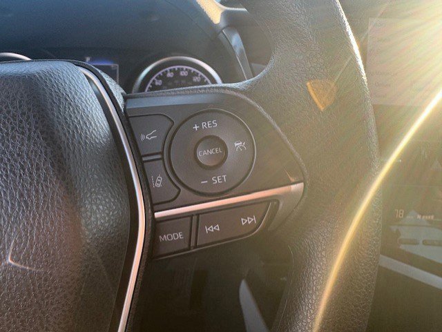 Used 2022 Toyota Camry LE FWD image 15