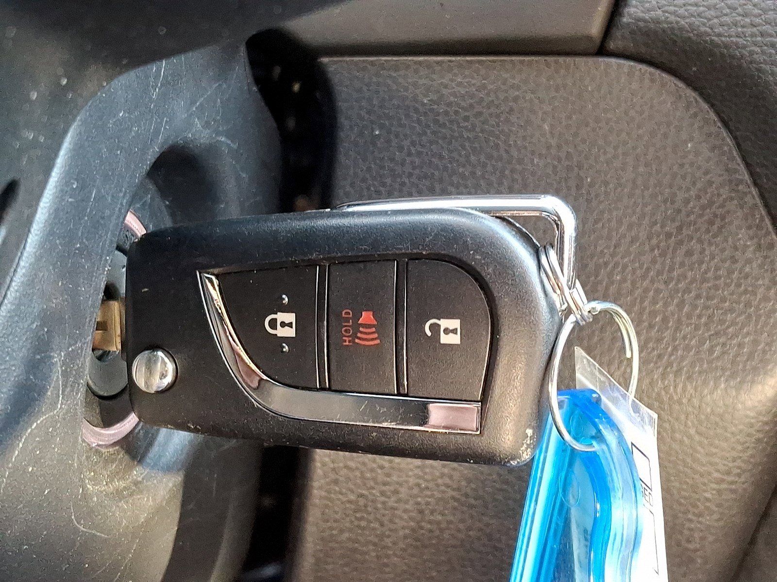 Used 2025 Toyota RAV4 LE image 21