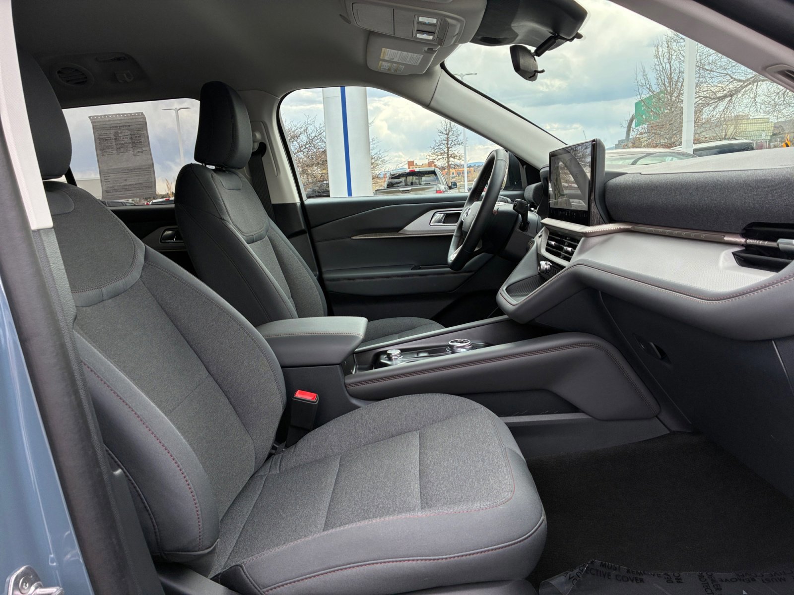 Certified 2025 Ford Explorer Active AWD/4WD image 18
