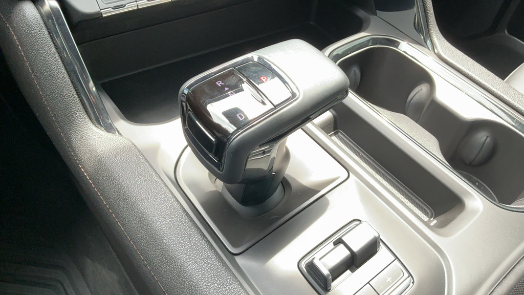 Used 2024 GMC Sierra 1500 AT4 w/ Technology Package AWD/4WD image 15