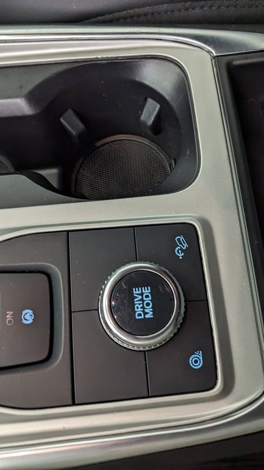 Certified 2022 Ford Explorer XLT w/ Equipment Group 202A image 31