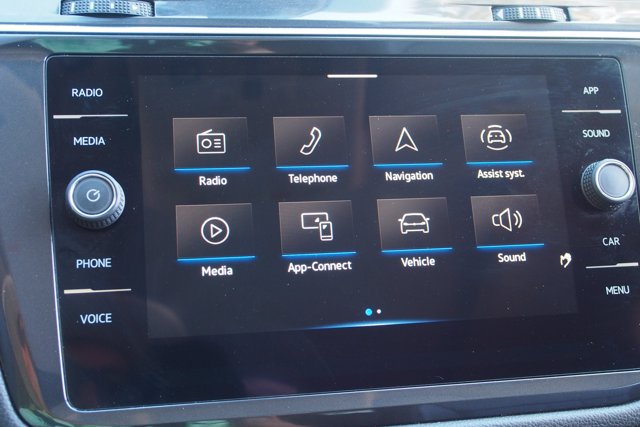 Used 2022 Volkswagen Tiguan SE FWD image 31
