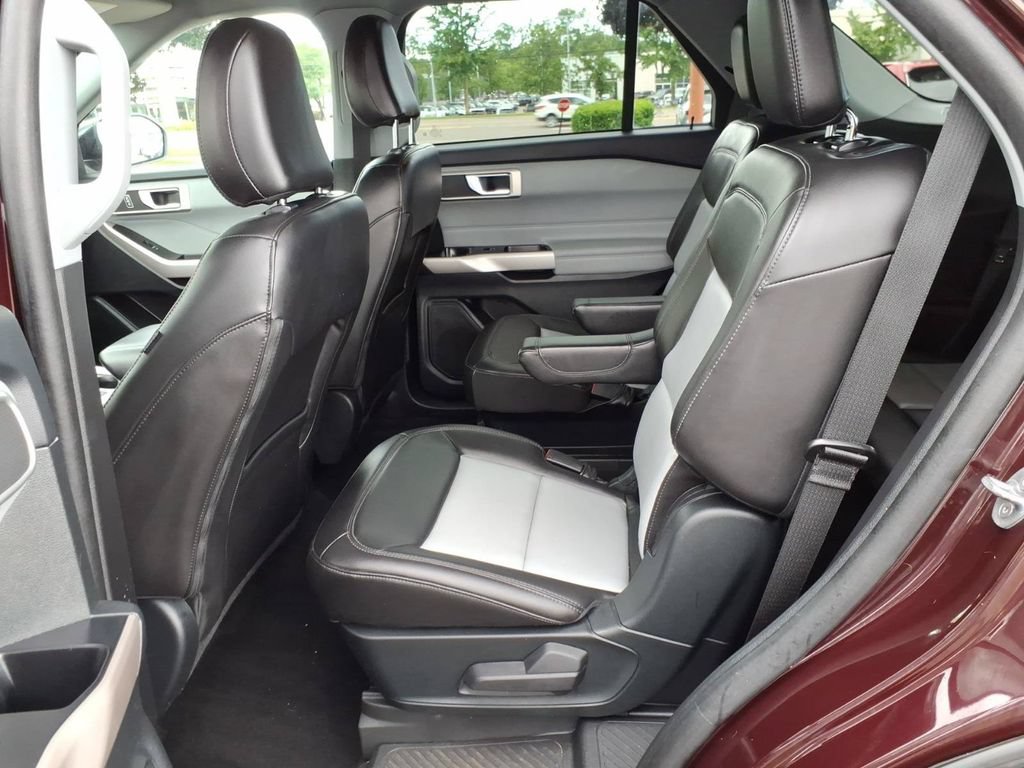 Certified 2023 Ford Explorer XLT w/ Equipment Group 202A AWD/4WD image 11