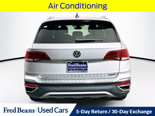 Used 2023 Volkswagen Taos SE w/ Panoramic Sunroof Package AWD/4WD image 8
