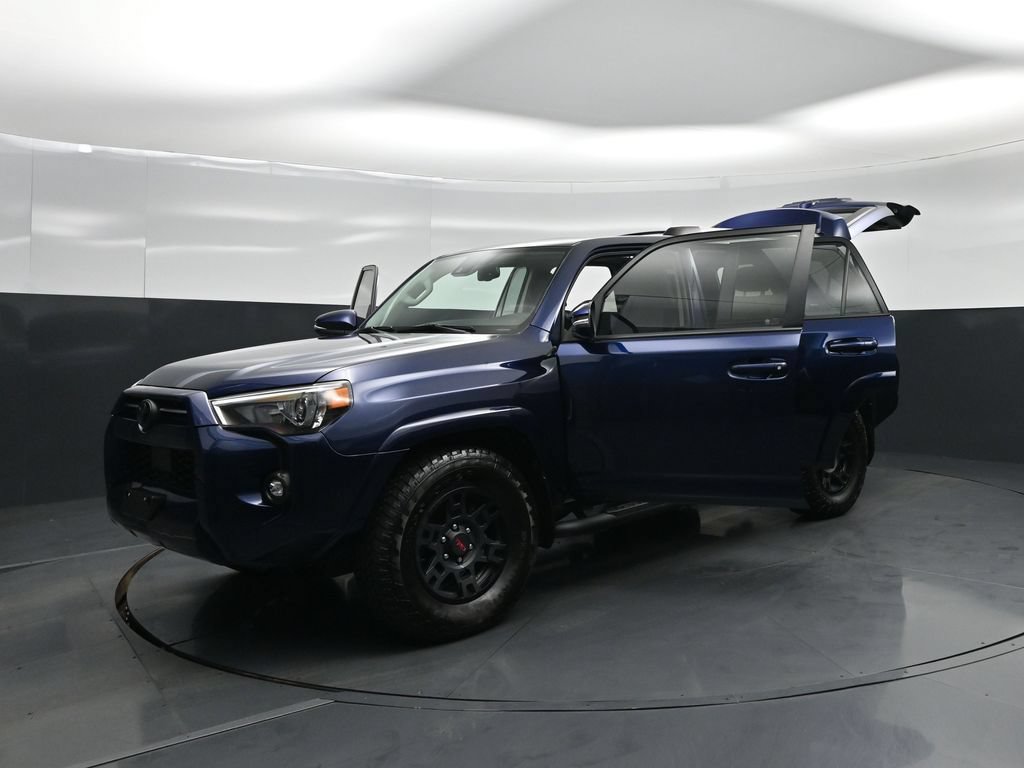 Used 2023 Toyota 4Runner SR5 Premium w/ Moonroof Package RWD image 32