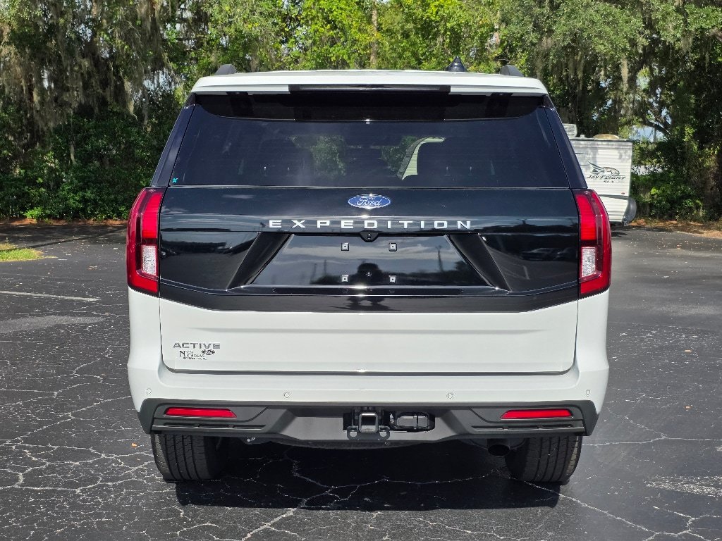 Certified 2025 Ford Expedition Active RWD image 12