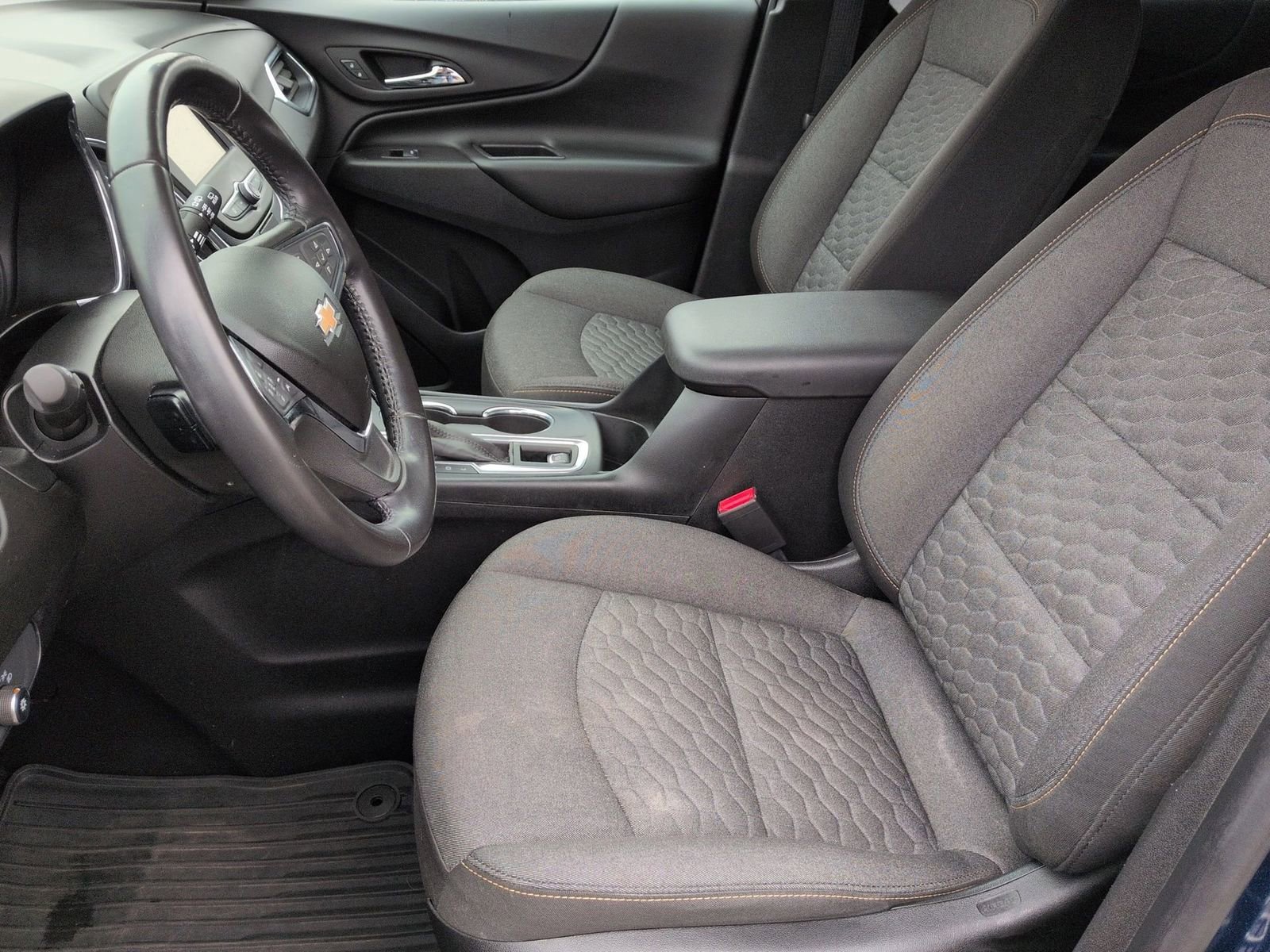 Used 2019 Chevrolet Equinox LT w/ Driver Convenience Package image 19