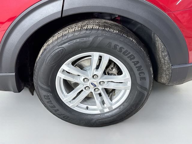 Certified 2022 Ford Explorer XLT w/ Equipment Group 202A image 32