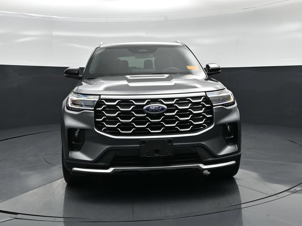 Certified 2025 Ford Explorer Platinum w/ Ultimate Package AWD/4WD image 24