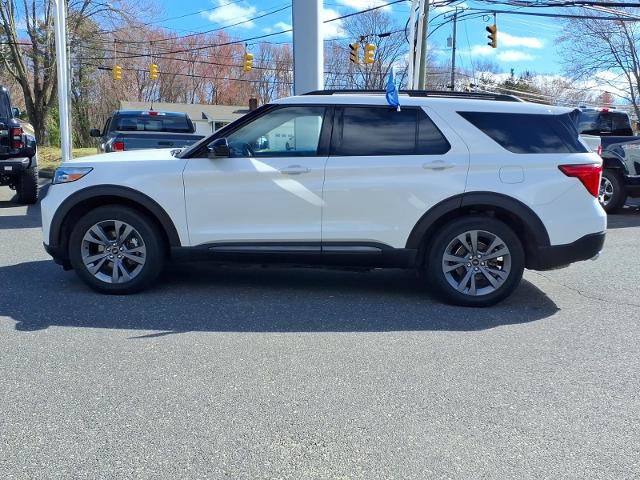 Certified 2022 Ford Explorer XLT w/ Equipment Group 202A AWD/4WD image 6