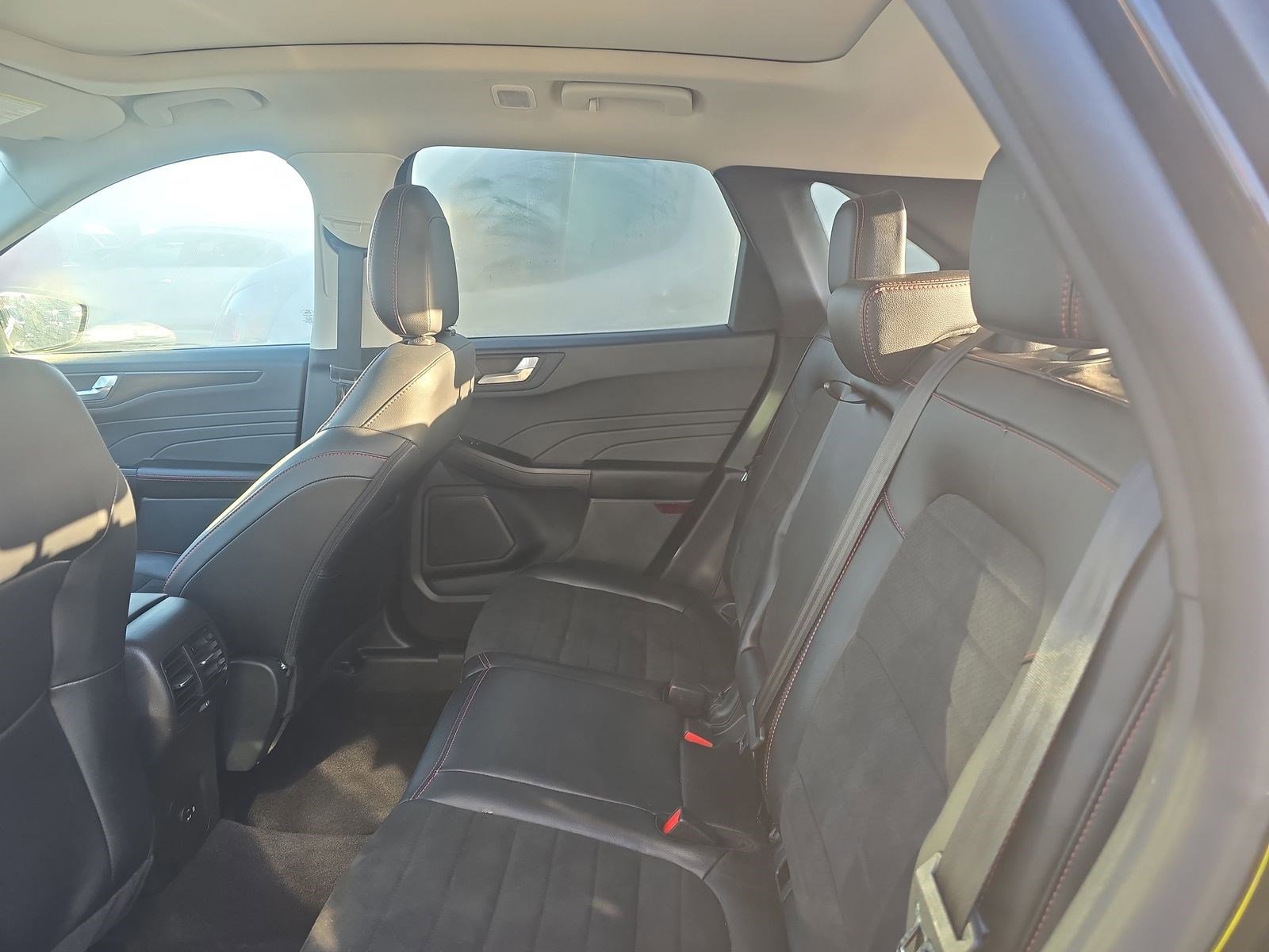 Certified 2022 Ford Escape SEL w/ SEL Stealth AWD Package image 20