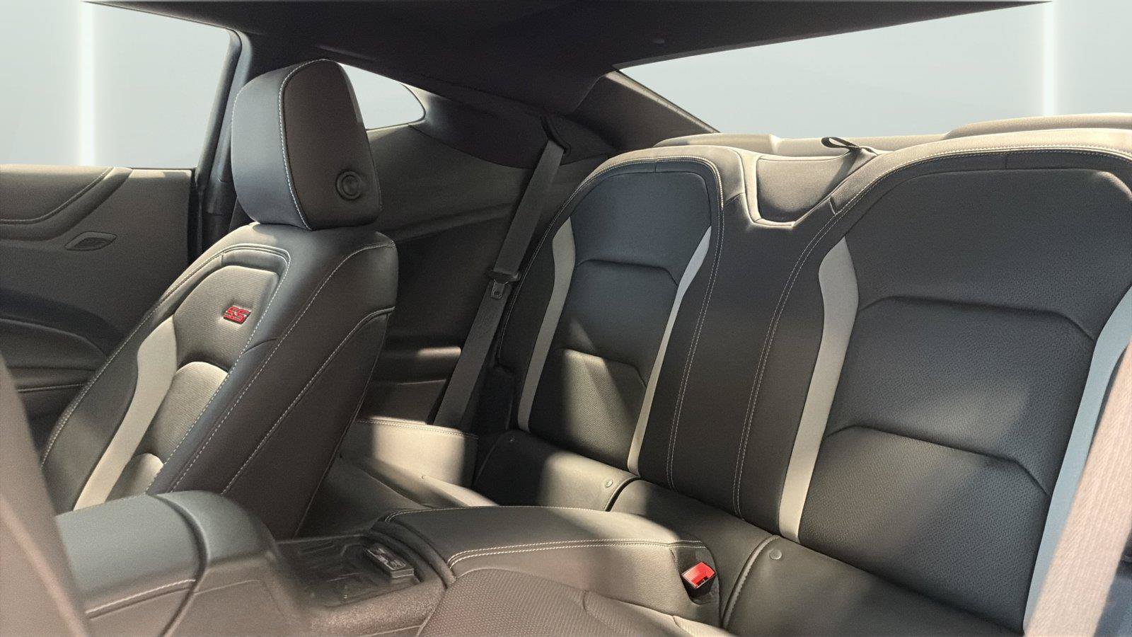 Used 2023 Chevrolet Camaro SS RWD image 17