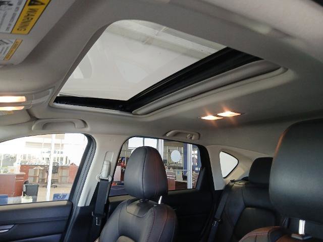 Used 2023 MAZDA CX-5 Carbon Edition image 17