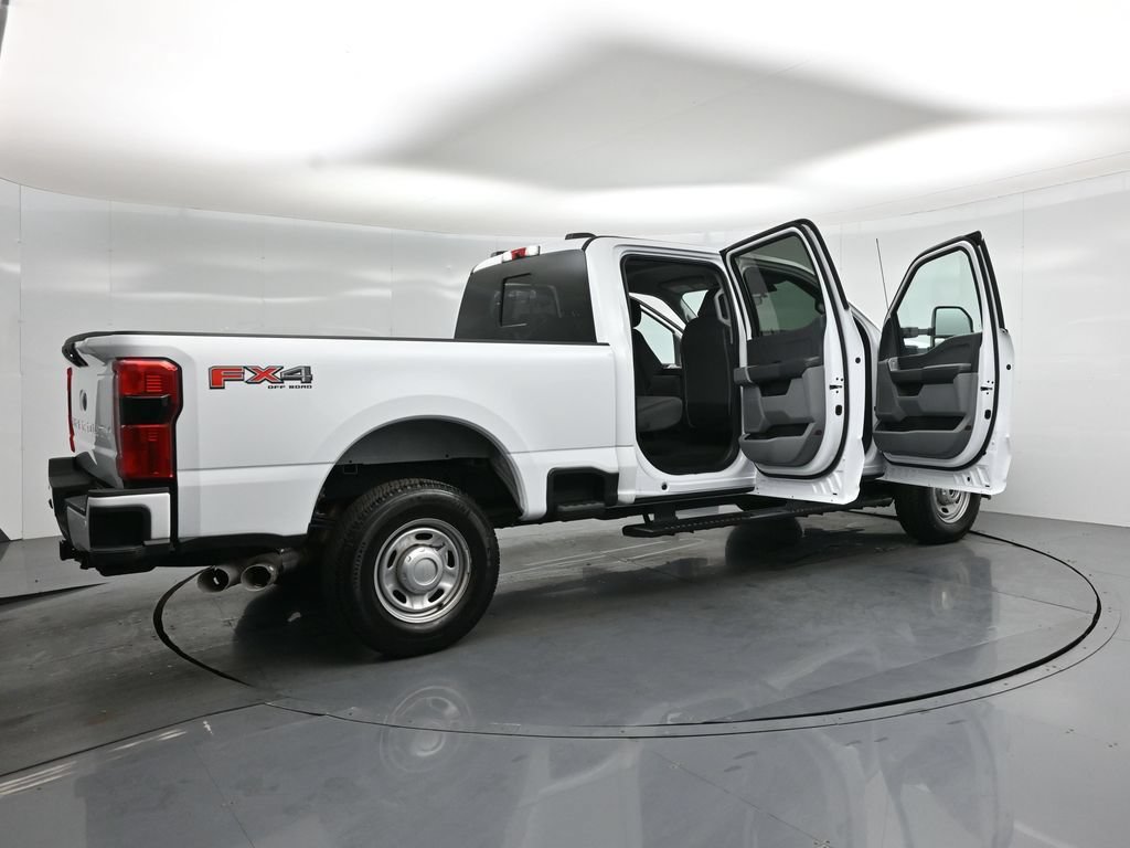 Certified 2025 Ford F250 XL w/ STX Appearance Package AWD/4WD image 5