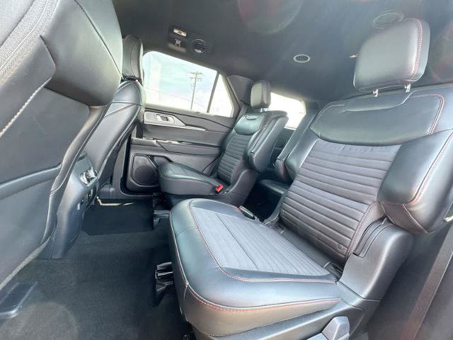 Certified 2025 Ford Explorer ST-Line AWD/4WD image 19