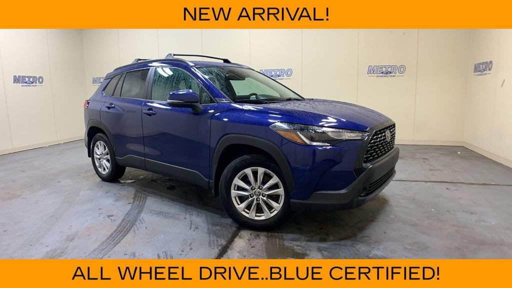Used 2022 Toyota Corolla Cross LE AWD/4WD image 1